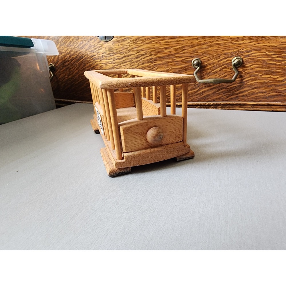 Ghirardelli Train Car Chocolate Holder - Picture 9 of 9